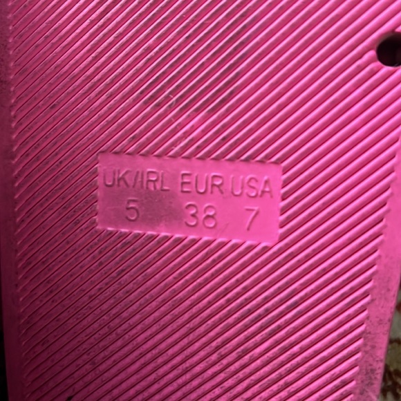 Steve Madden Neon Pink Slides 🌵7 - Picture 5 of 11